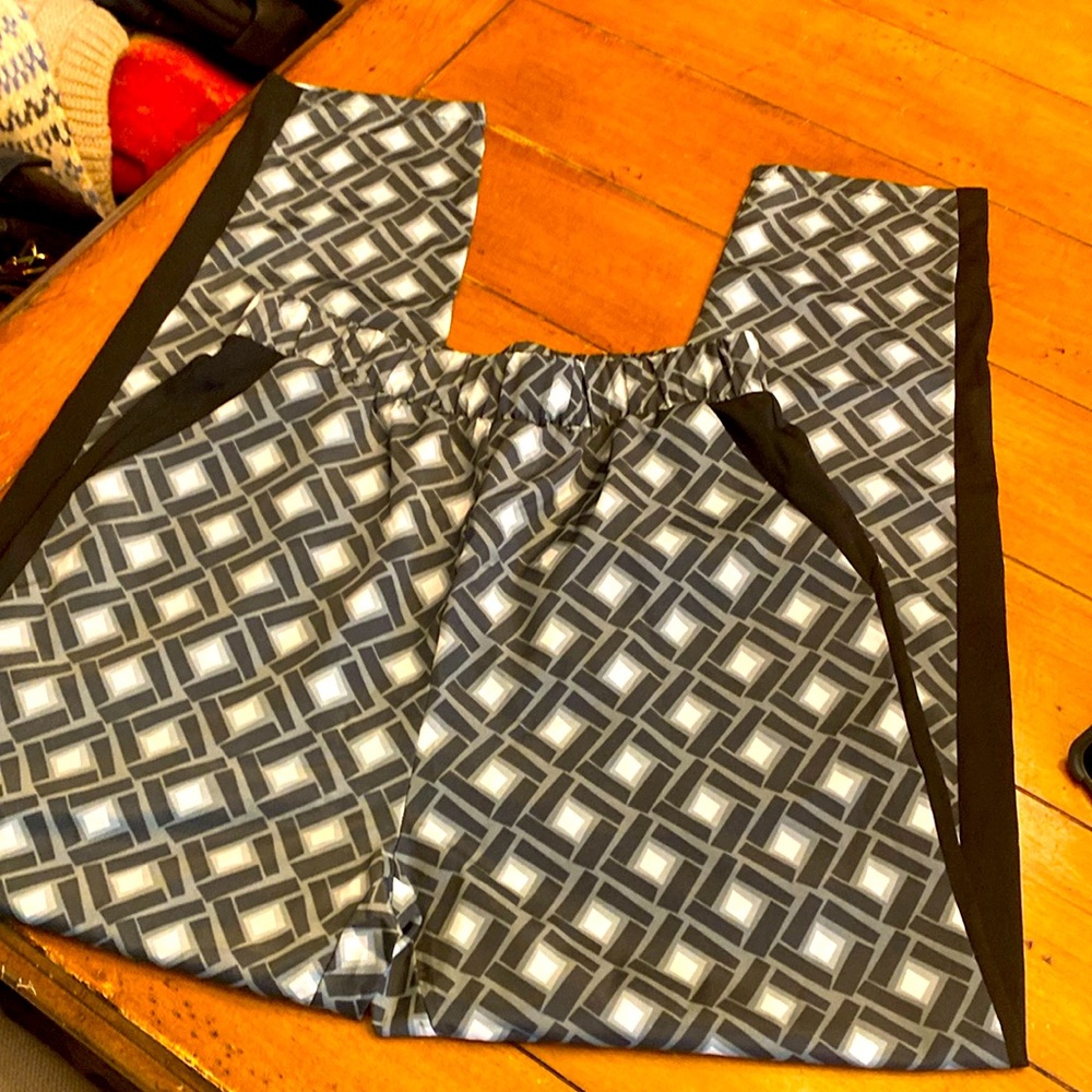 Loose fitted trousers, patterned